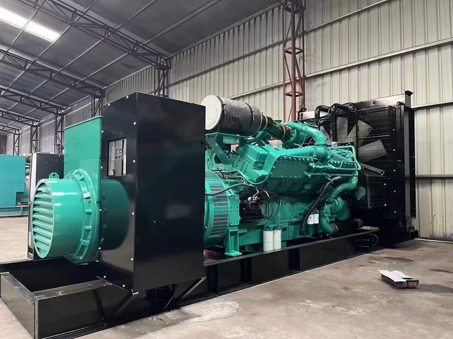 湘东如何降低 800kW 柴油发电机输出电流的波动？
